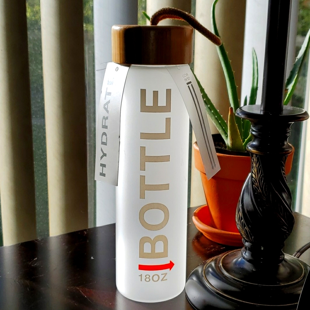 *EcoOne Glass Water Bottle 18oz